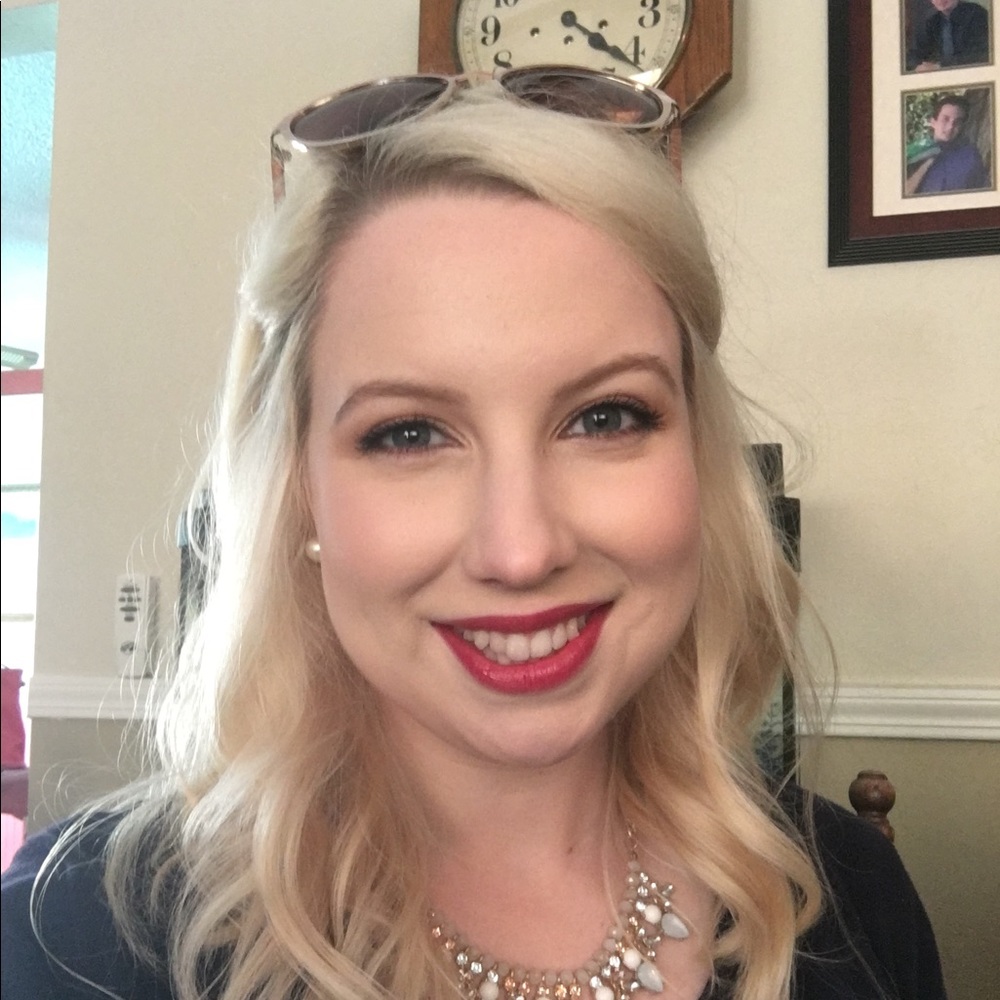 Meet your Posher, Alyce